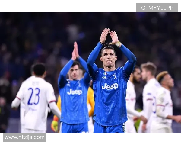 球迷疯狂冲场内夺C罗球衣欧冠赛场上演奇葩一幕