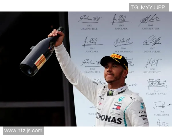 汉密尔顿在F1赛场的传奇之路与不屈精神的完美结合